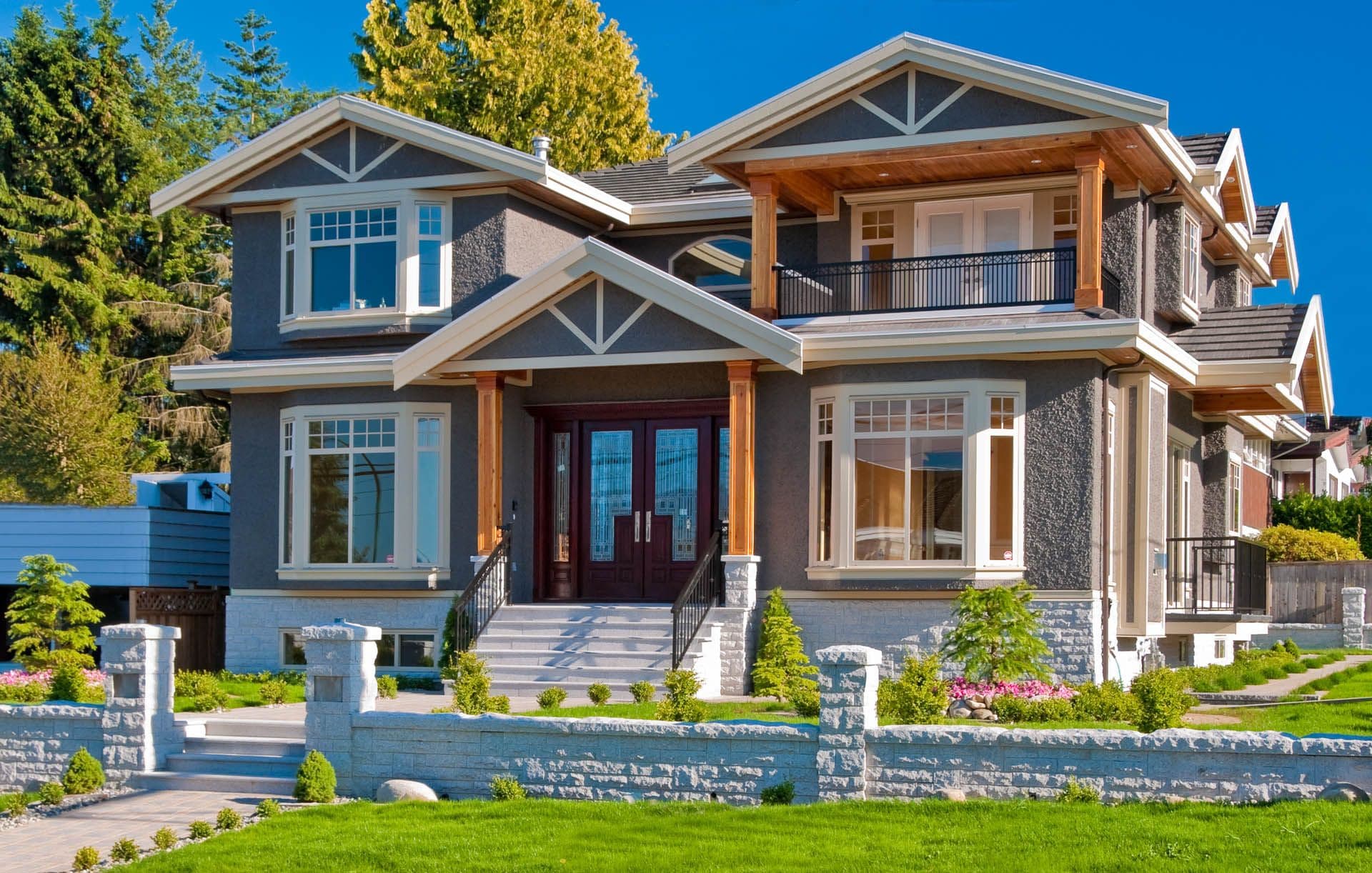 bigstock-Luxury-house-in-Vancouver-Can-26748071.jpg